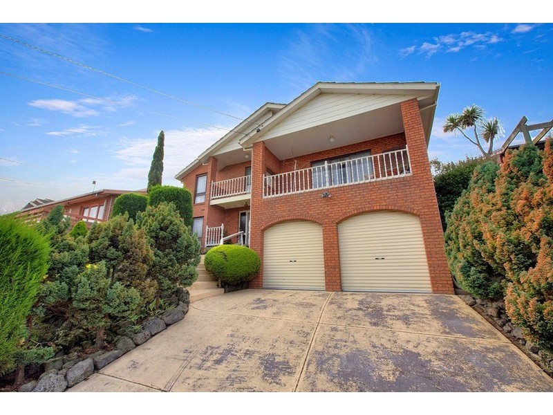 40 Burchall Grove, Dandenong North VIC 3175