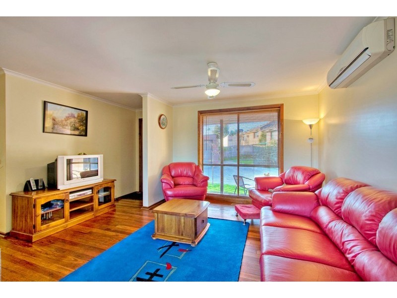 2/7 Jonathon Court, Eumemmerring VIC 3177