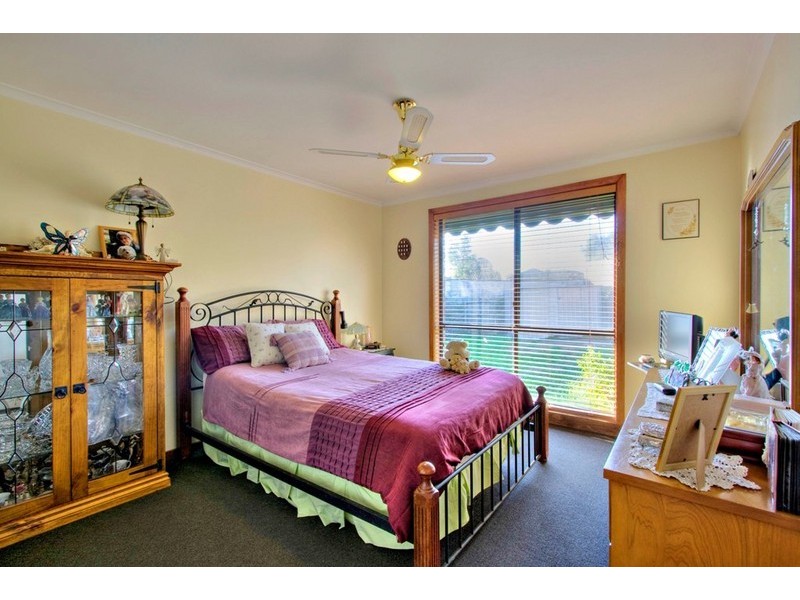 2/7 Jonathon Court, Eumemmerring VIC 3177