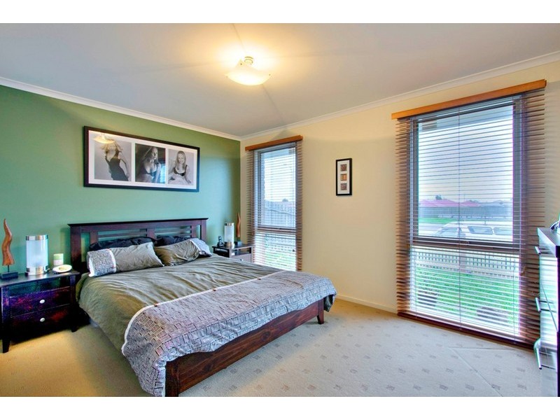 15 Ormond Road, Hampton Park VIC 3976