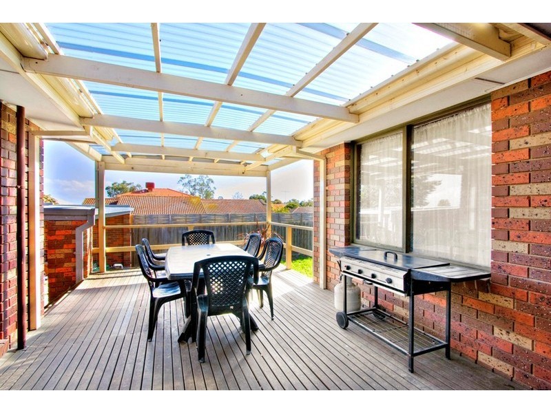 3 Howson Close, Endeavour Hills VIC 3802