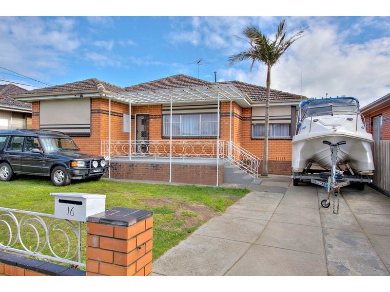 16 Conway Street, Dandenong VIC 3175