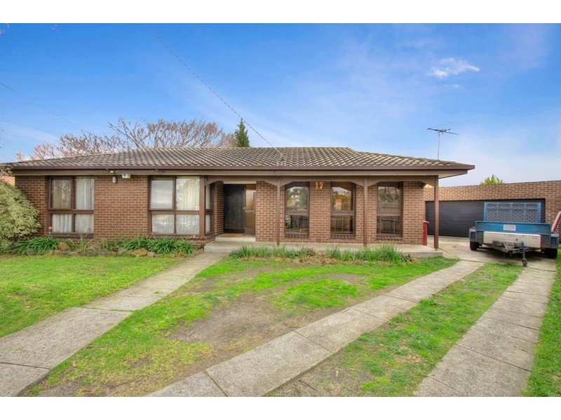 17 Bellarine Court, Keysborough VIC 3173