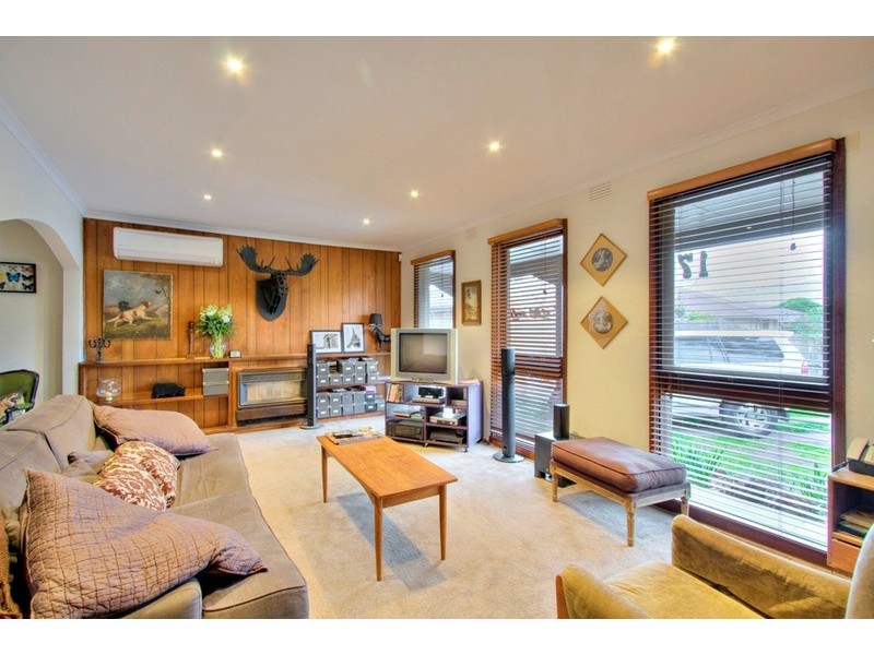 17 Bellarine Court, Keysborough VIC 3173