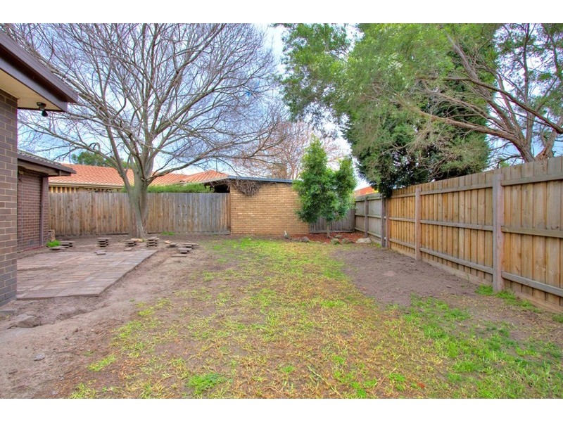 17 Bellarine Court, Keysborough VIC 3173