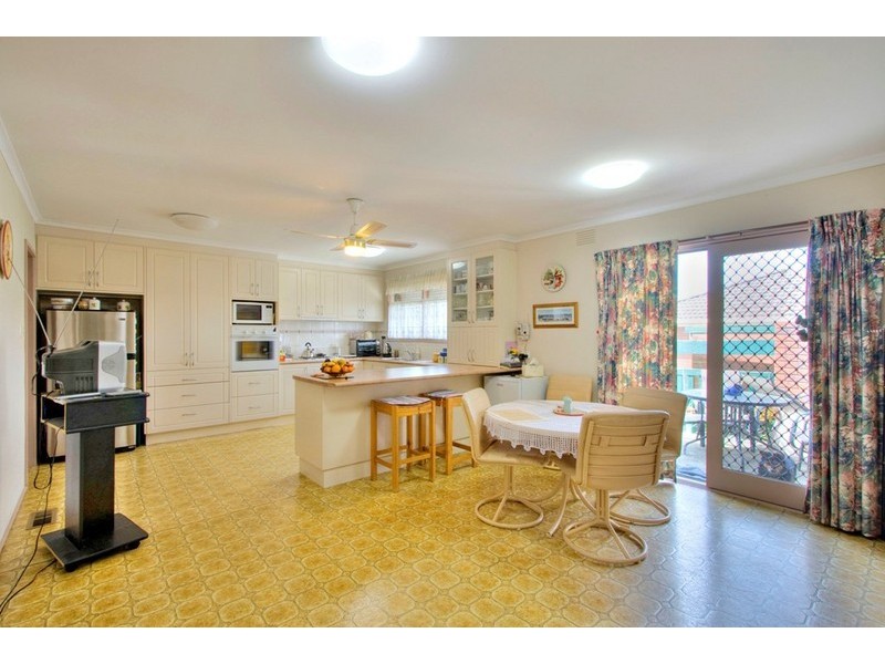 19 Howe Avenue, Dandenong North VIC 3175