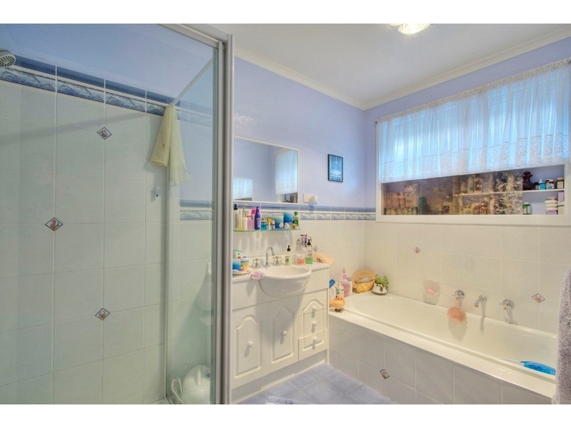 19 Howe Avenue, Dandenong North VIC 3175