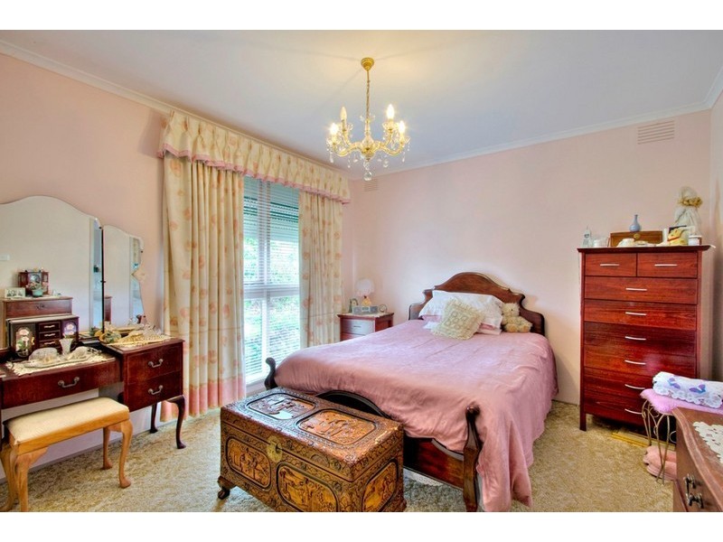 19 Howe Avenue, Dandenong North VIC 3175