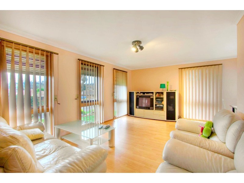 9 Struan Avenue, Endeavour Hills VIC 3802