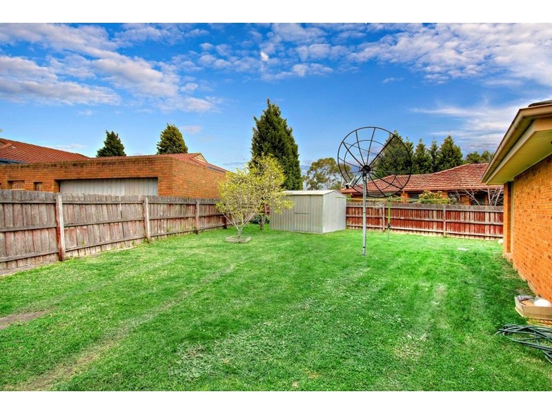 9 Struan Avenue, Endeavour Hills VIC 3802