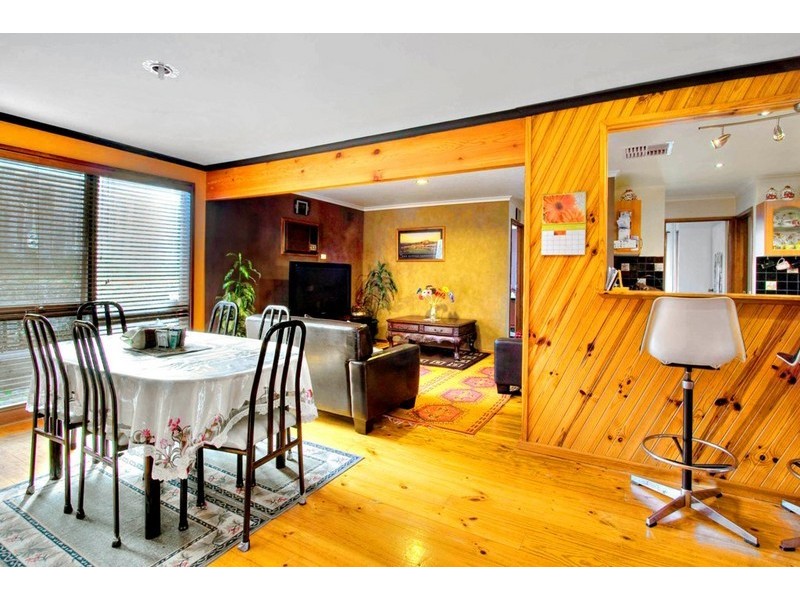 78 Essex Park Drive, Endeavour Hills VIC 3802