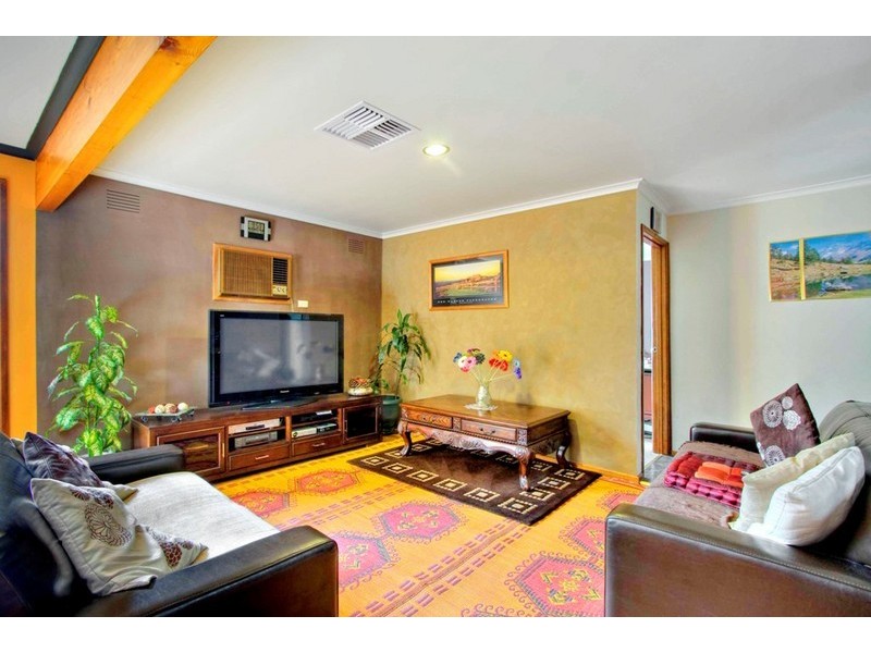 78 Essex Park Drive, Endeavour Hills VIC 3802