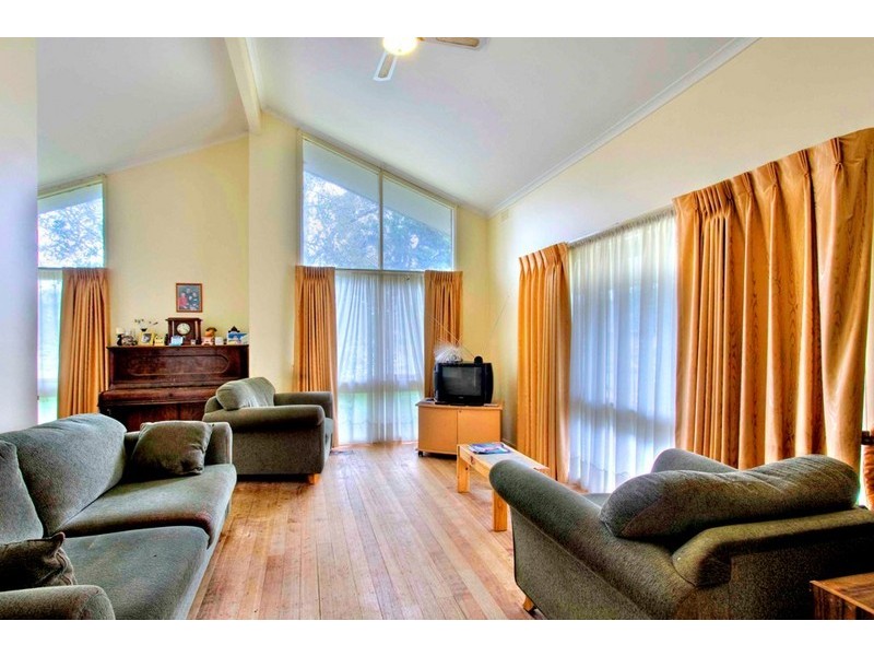 117 Outlook Drive, Dandenong North VIC 3175