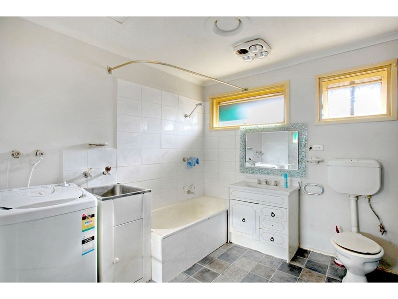Unit 4/4 Rhoden Court, Dandenong North VIC 3175