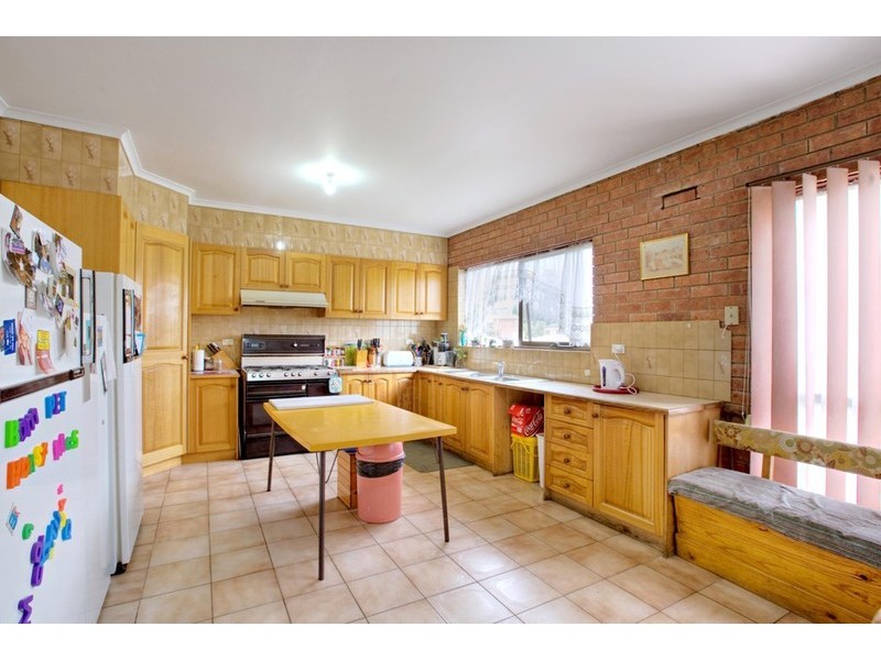 15 Georgette Crescent, Endeavour Hills VIC 3802