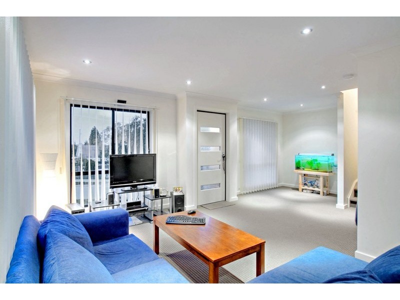 Unit 1/11 Laburnum Grove, Doveton VIC 3177