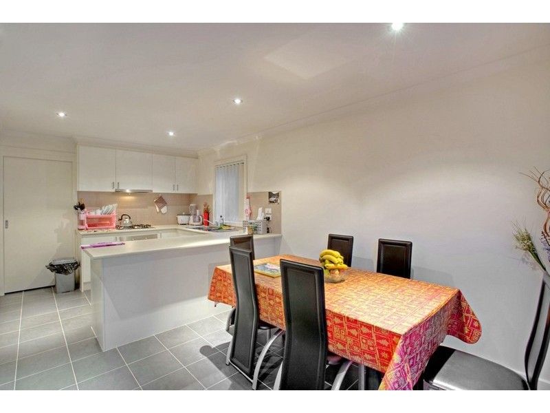 Unit 2/11 Laburnum Grove, Doveton VIC 3177