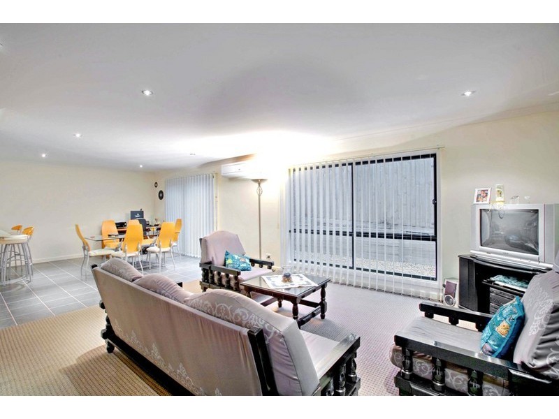 Unit 3/11 Laburnum Grove, Doveton VIC 3177