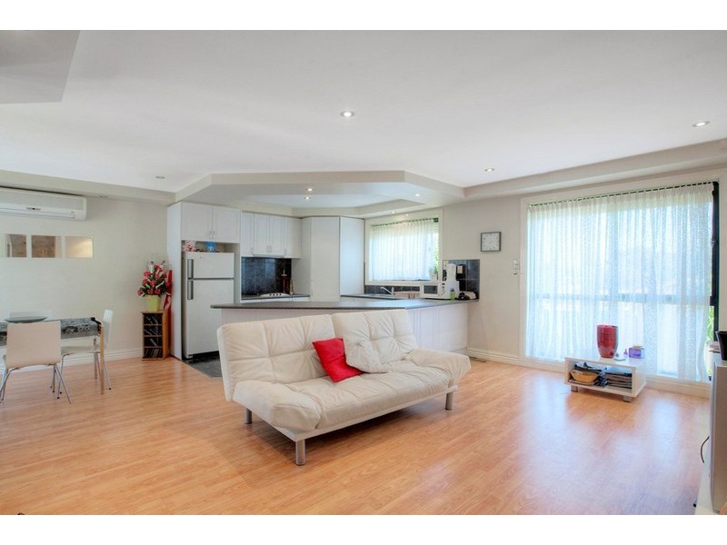 2/26 Jesson Crescent, Dandenong VIC 3175