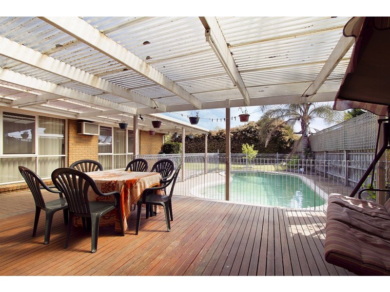 34 Arthur Phillip Drive, Endeavour Hills VIC 3802