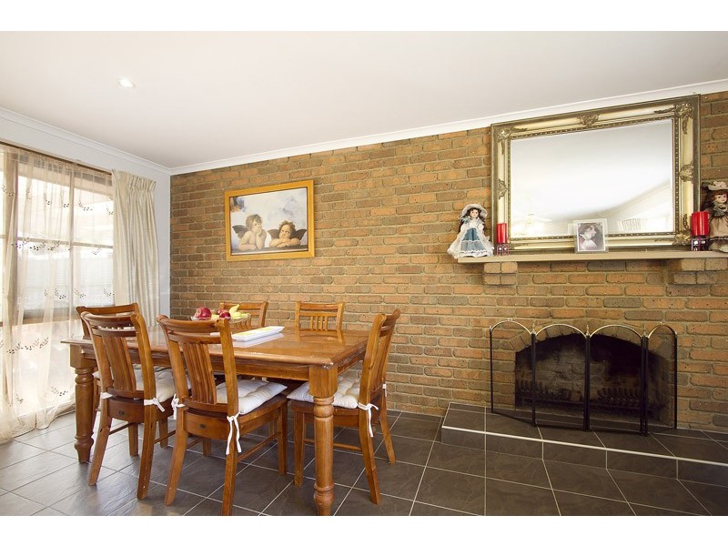 34 Arthur Phillip Drive, Endeavour Hills VIC 3802