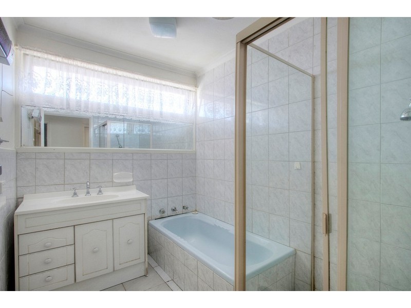 8 MacKinnon Court, Keysborough VIC 3173