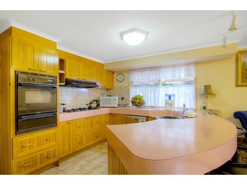 1 Chantell Avenue, Endeavour Hills VIC 3802