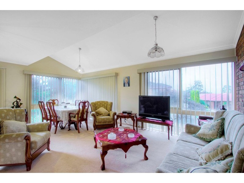 1 Chantell Avenue, Endeavour Hills VIC 3802