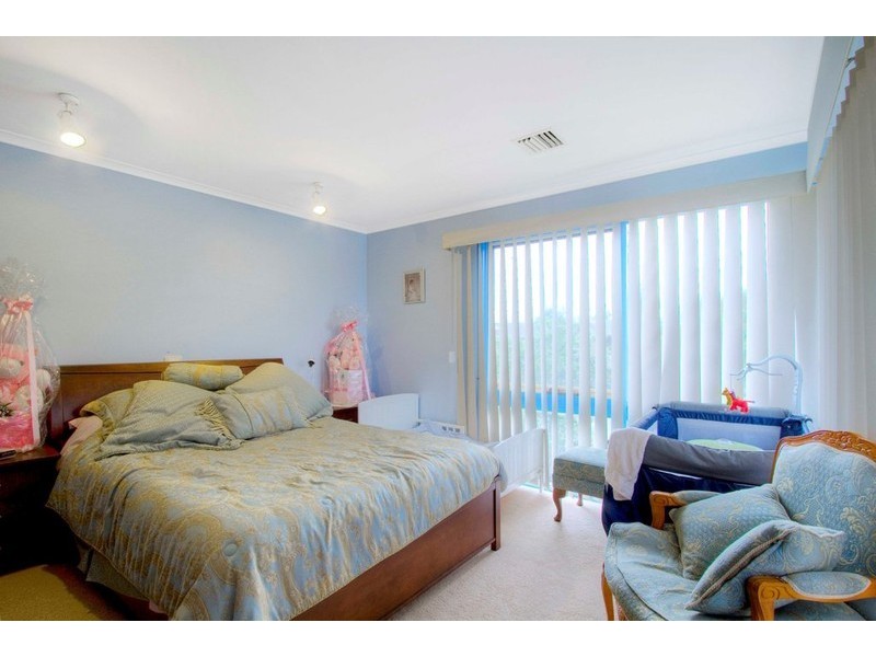 1 Chantell Avenue, Endeavour Hills VIC 3802