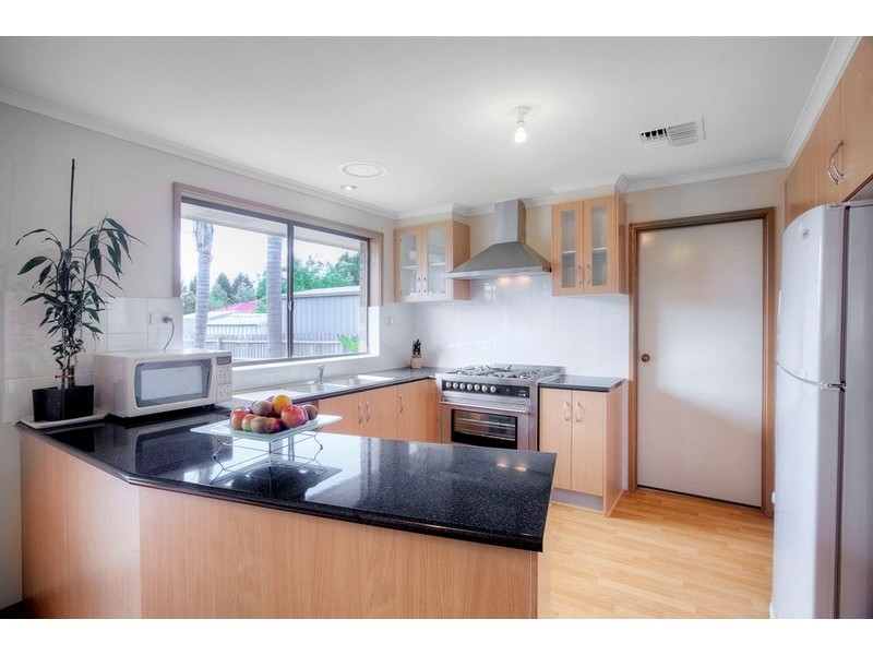 58 Girvan Circuit, Endeavour Hills VIC 3802