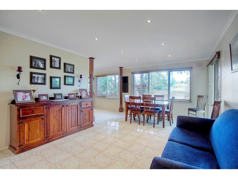 2 Pycnantha Court, Endeavour Hills VIC 3802