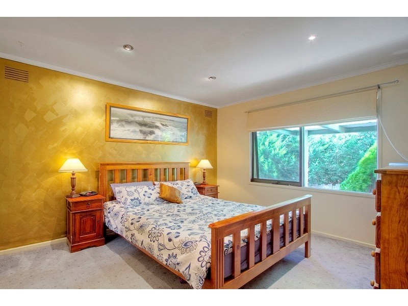 2 Pycnantha Court, Endeavour Hills VIC 3802