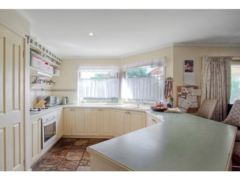 61 Leopold Crescent, Hampton Park VIC 3976