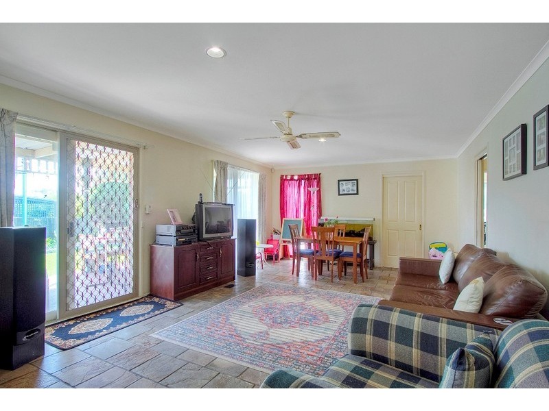61 Leopold Crescent, Hampton Park VIC 3976