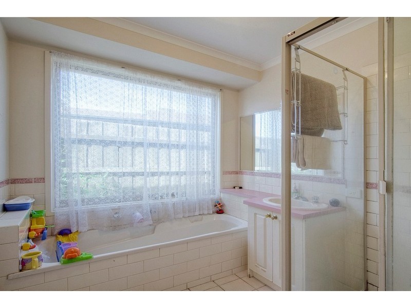 61 Leopold Crescent, Hampton Park VIC 3976