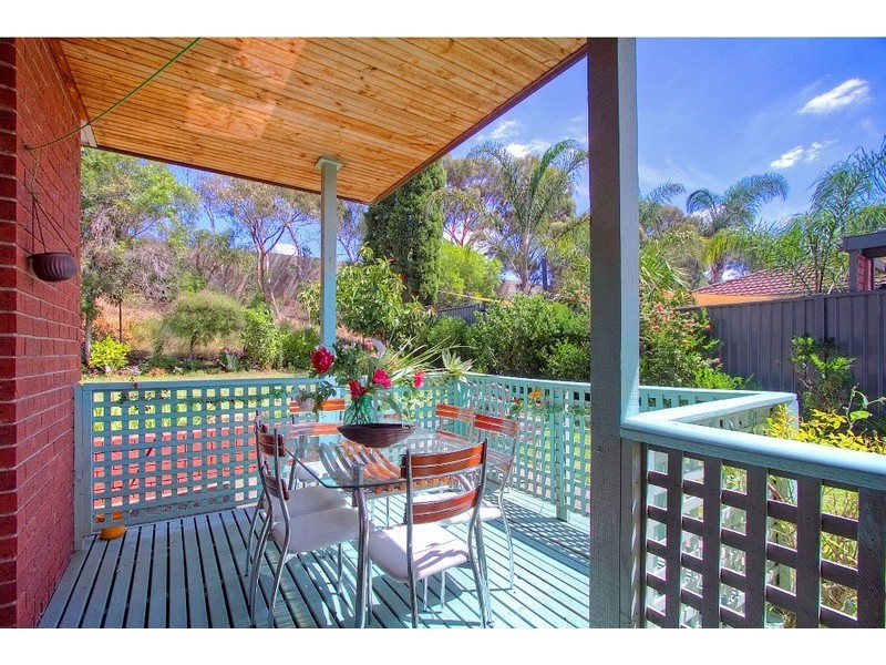 26 Bellbrook Drive, Dandenong North VIC 3175