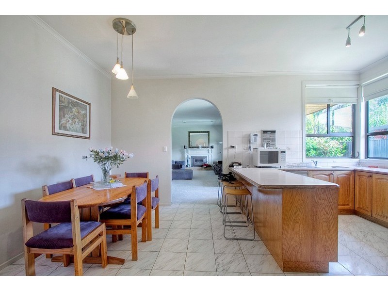 26 Bellbrook Drive, Dandenong North VIC 3175