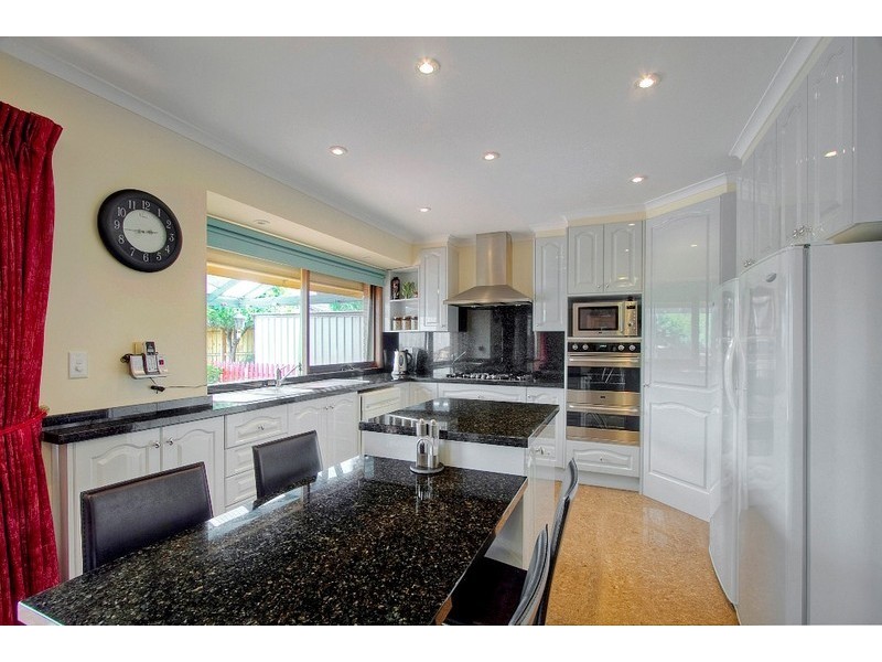 4 The Glade, Dandenong VIC 3175