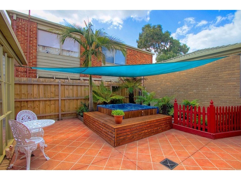 4 The Glade, Dandenong VIC 3175