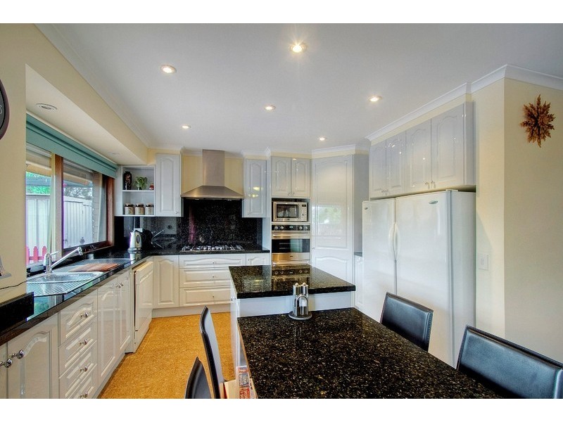 4 The Glade, Dandenong VIC 3175