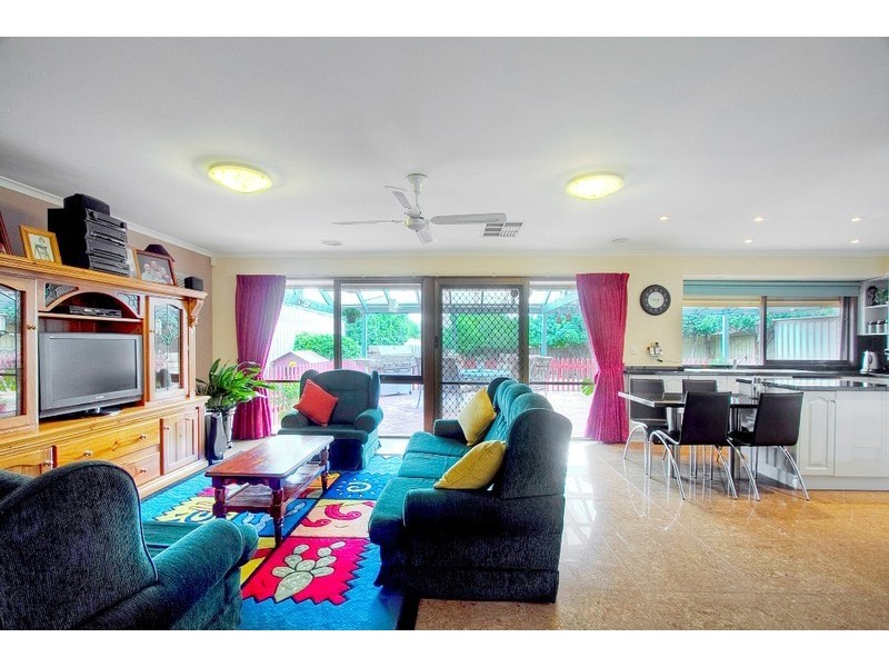 4 The Glade, Dandenong VIC 3175