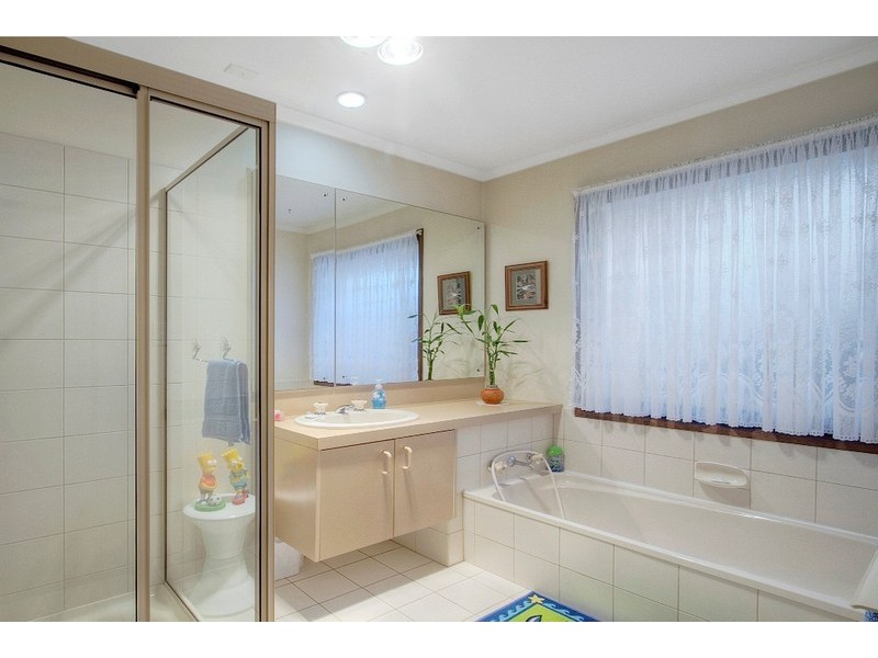 4 The Glade, Dandenong VIC 3175