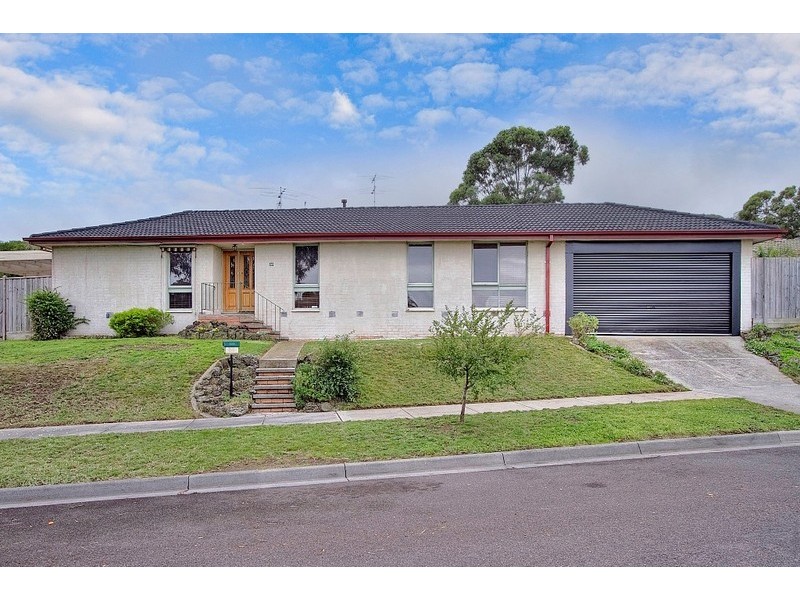 69 Charles Green Avenue, Endeavour Hills VIC 3802