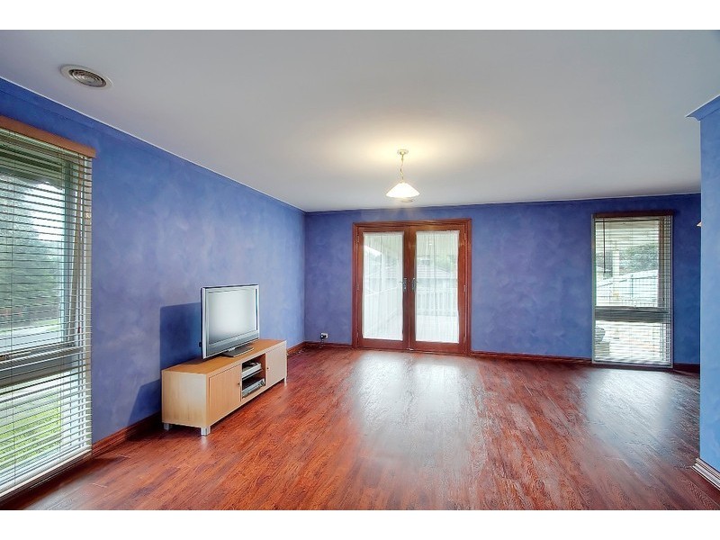 69 Charles Green Avenue, Endeavour Hills VIC 3802