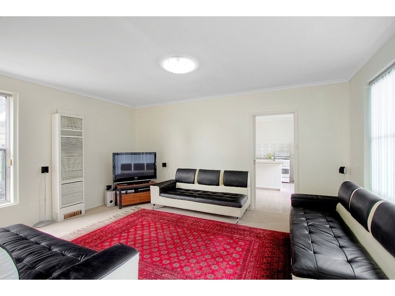 8 Pittosporum Grove, Doveton VIC 3177