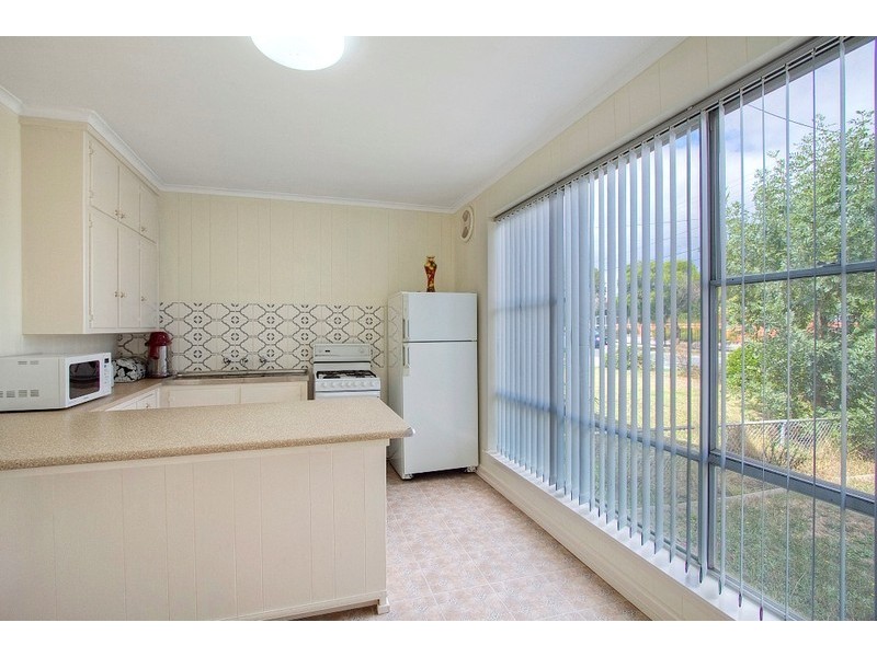 8 Pittosporum Grove, Doveton VIC 3177