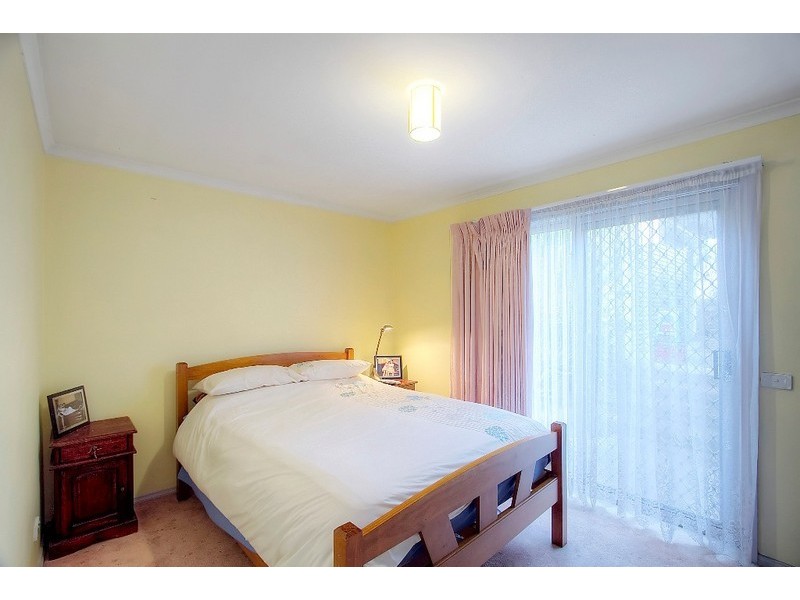 61 Essex Park Drive, Endeavour Hills VIC 3802