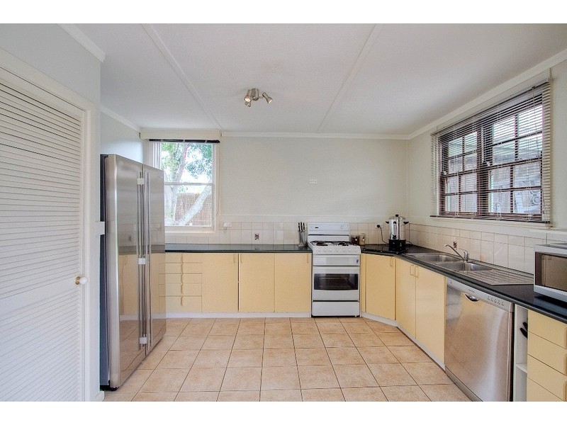 68 Railway Parade, Dandenong VIC 3175