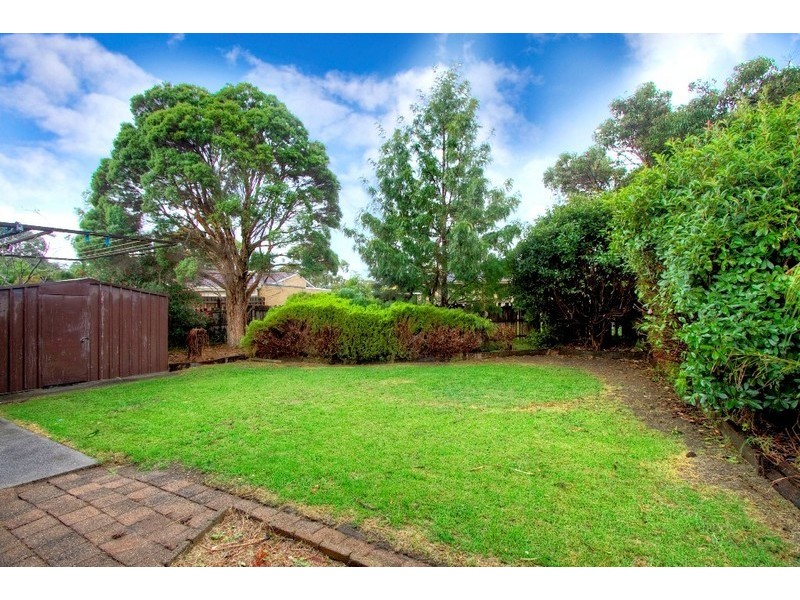 52 Chalcot Drive, Endeavour Hills VIC 3802
