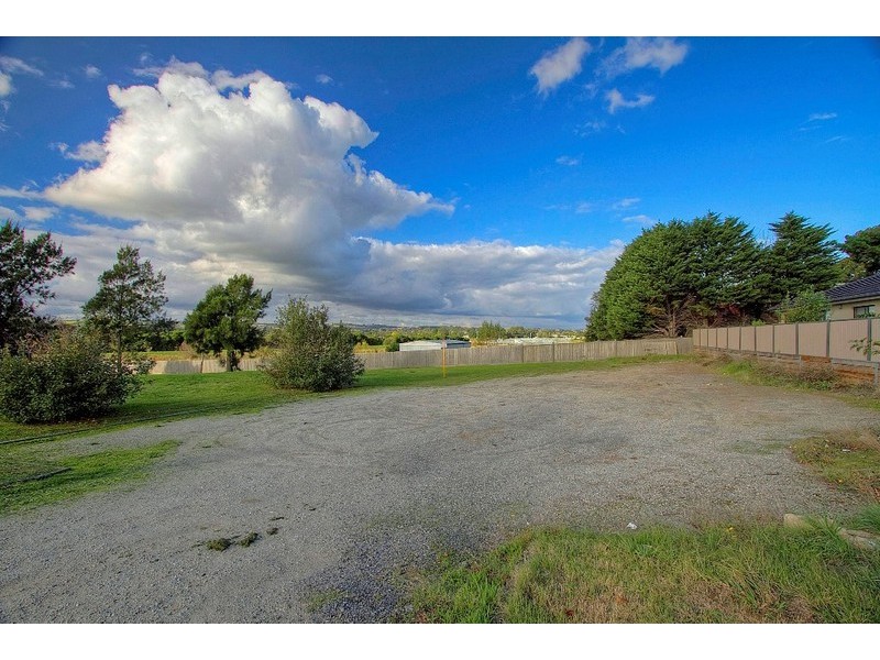8 Harold Keys Road, Narre Warren South VIC 3805